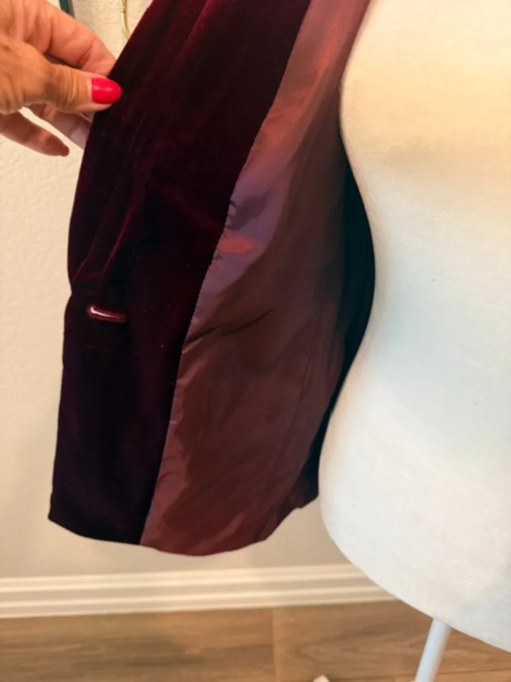 INC International Concepts Burgundy Velvet Blazer - Picture 5 of 10